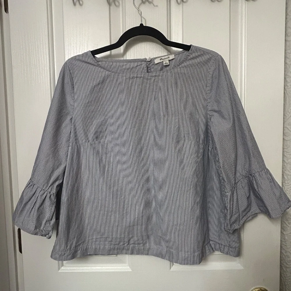 Madewell Striped Bell Sleeve Top Size Medium - Picture 5 of 7
